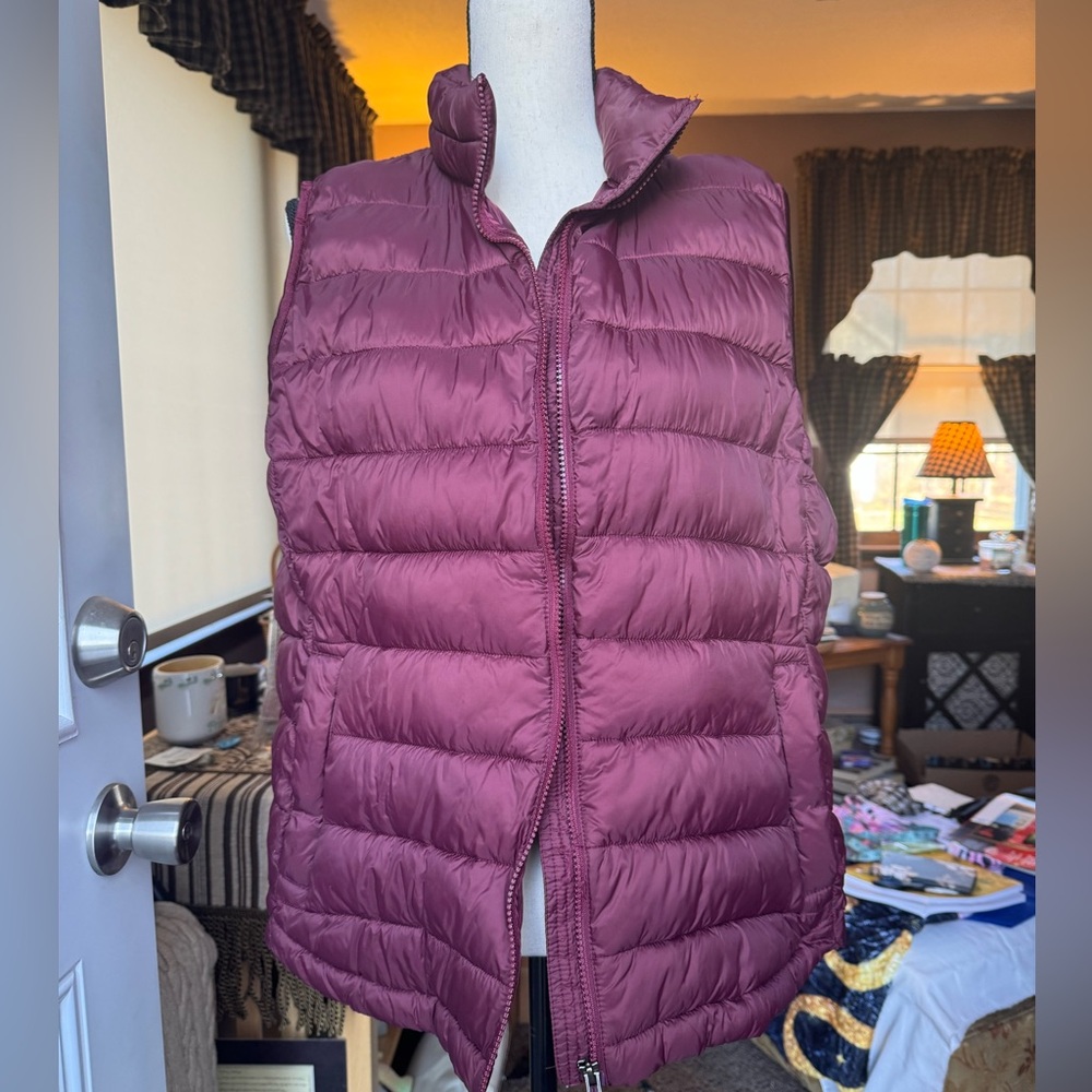 32 Degrees Women's Puffer Vest - Burgundy
